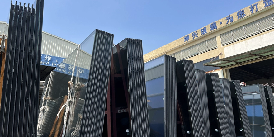 building glass manufacturer