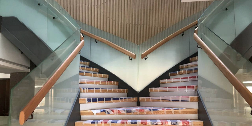 silkscreen printing decorated glass stair railing