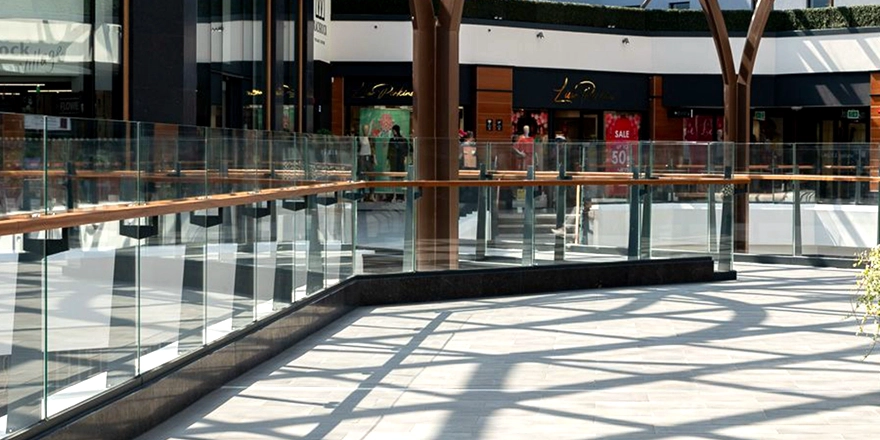 clear laminated glass mall balustrade supplier