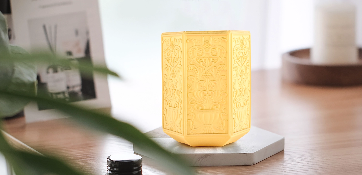 Wholesale baroque gold-plated yellow glass candle jar Wholesale baroque gold-plated yellow glass candle jar