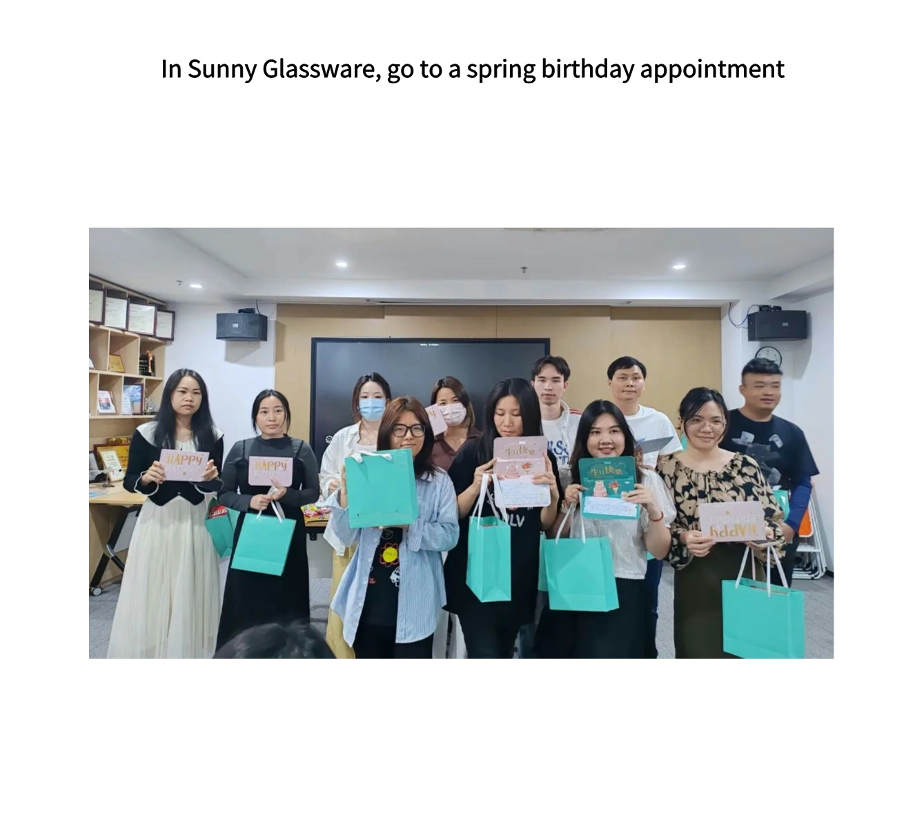 In Sunny Glassware, go to a spring birthday appointment In Sunny Glassware, go to a spring birthday appointment