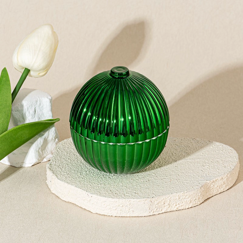 Wholesale Green Glass Candle Jars with Lids for Christmas Decoration Candle Making Wholesale Green Glass Candle Jars with Lids for Christmas Decoration Candle Making