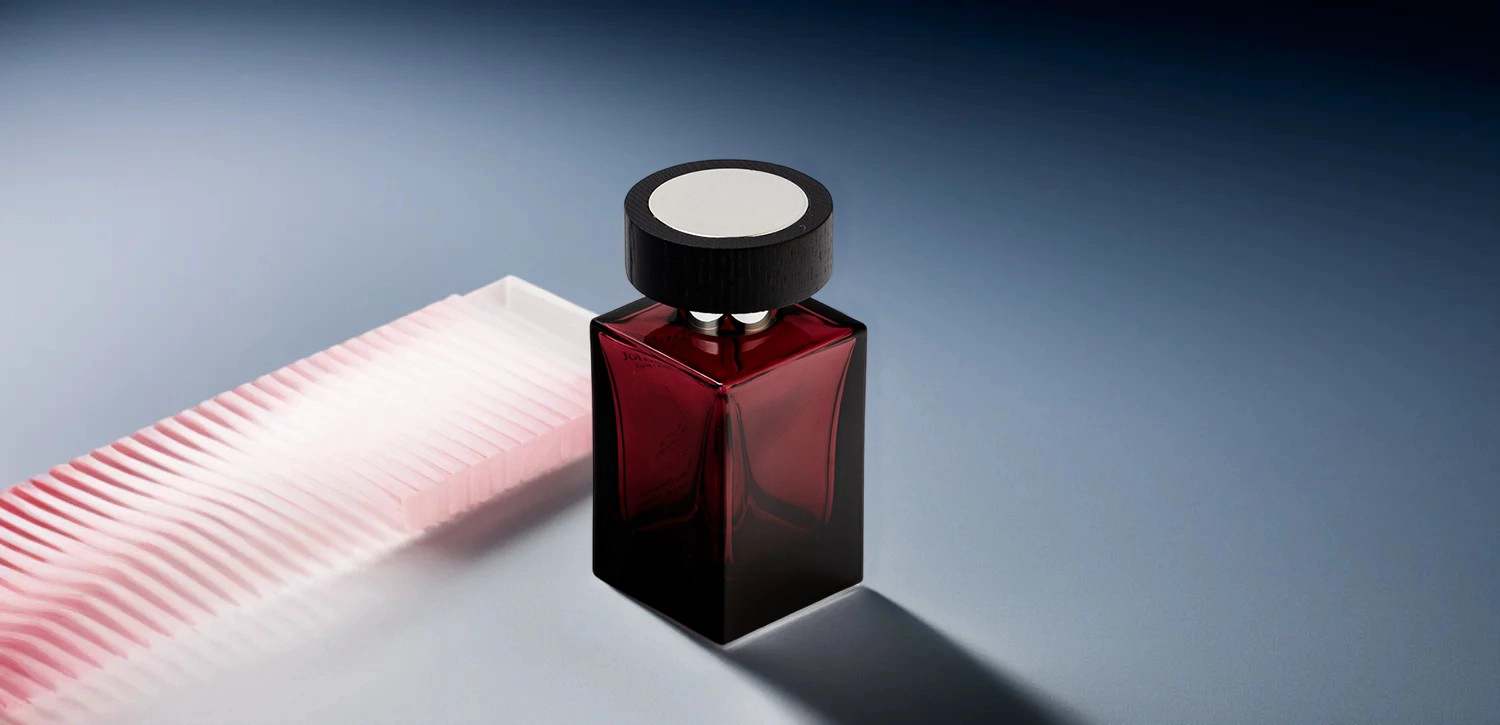Wholesale red square luxury glass perfume bottles for alcohol
