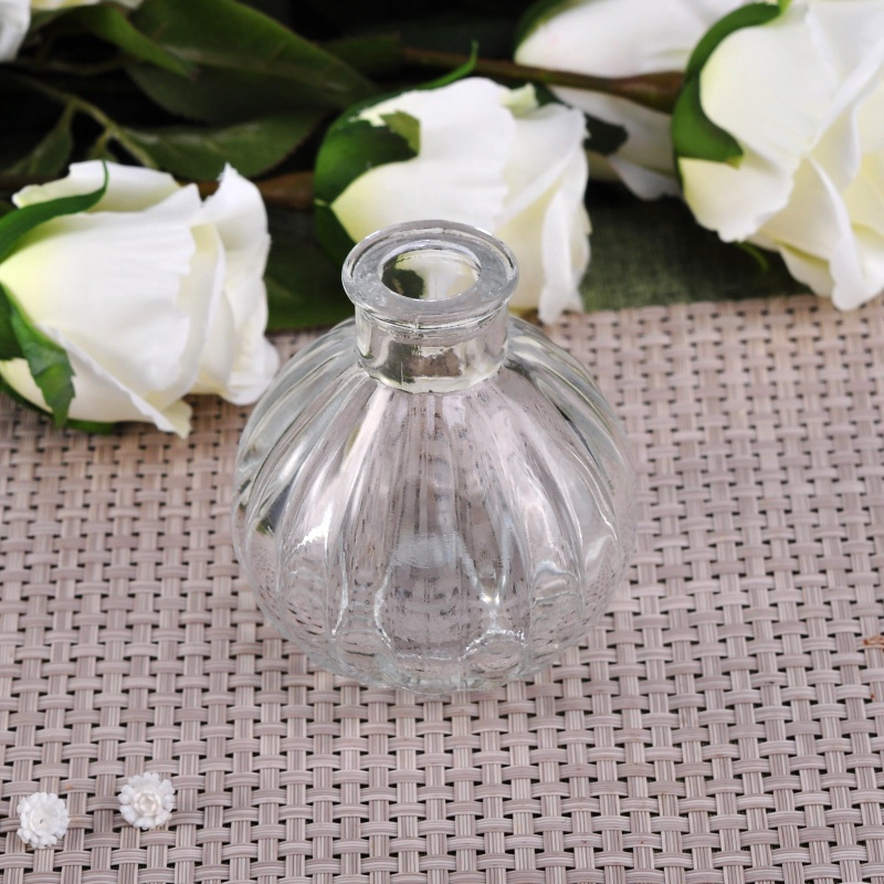  Luxury Customized spraying  Glass Aroma Oil Bottle Reed Diffuser Container Aromatherapy Perfume Factory