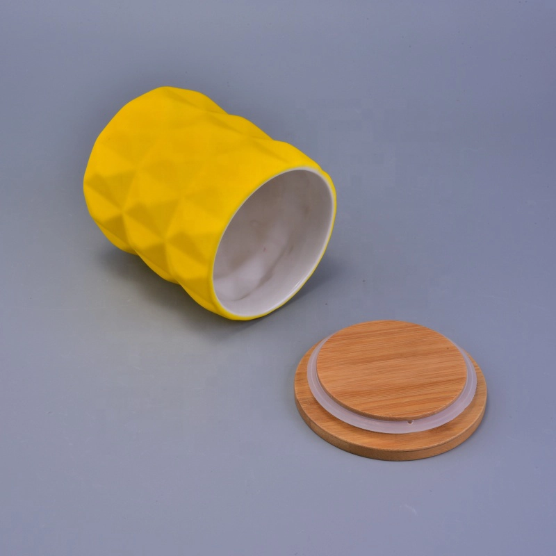 630ml Matte Yellow Ceramic Candle Holders with Bamboo Lids for Home Decoration