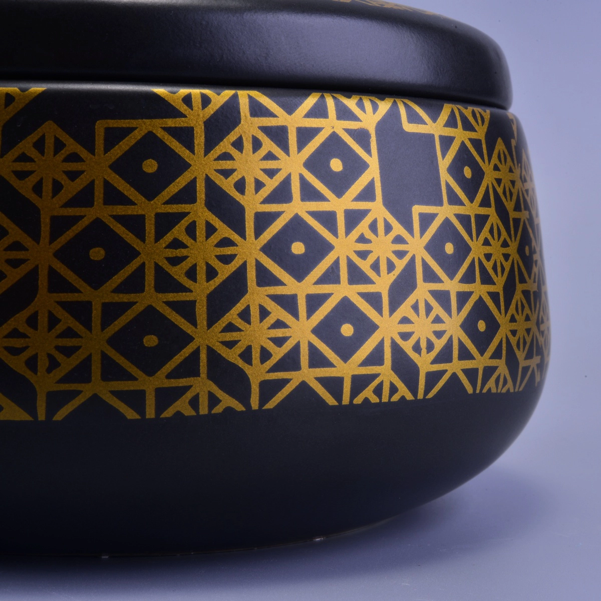 Wholesales round empty black ceramic candle jar with lid