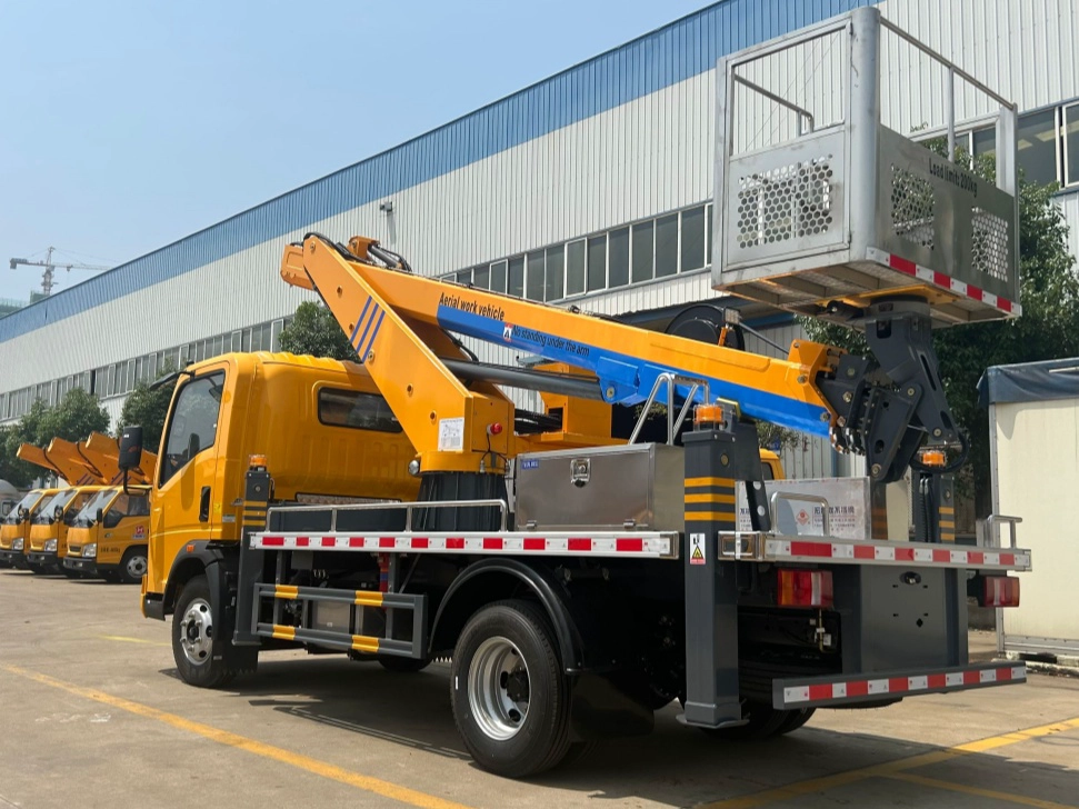 HOWO 28M High Work Truck на продажу