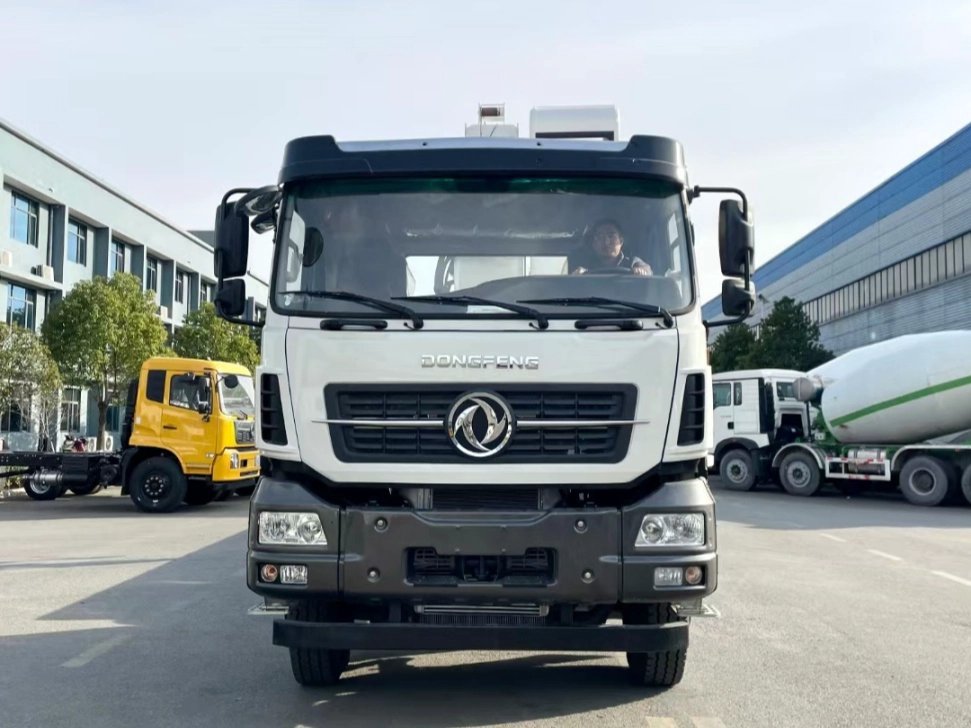 Dongfeng 25-ton na trak na may crane