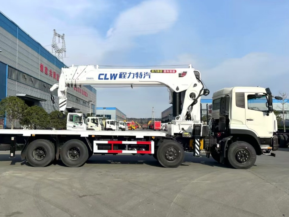 Dongfeng 25-ton na trak na may crane