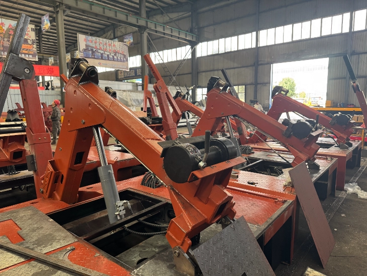 Custom OEM wrecker truck China factory