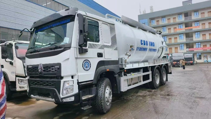 How to maintain a septic tank truck