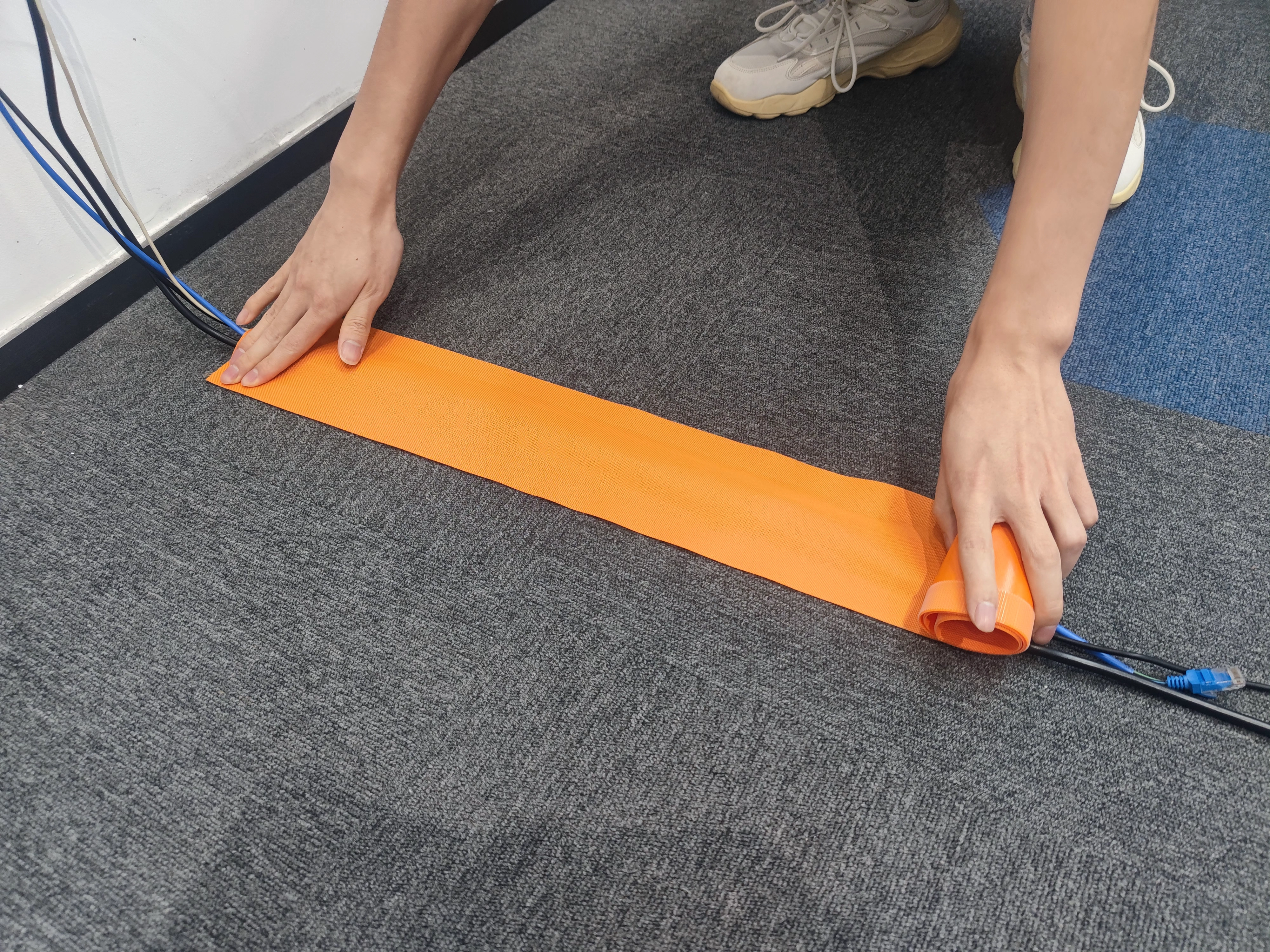 Bodenkabelabdeckung für gewerbliche Büroteppiche