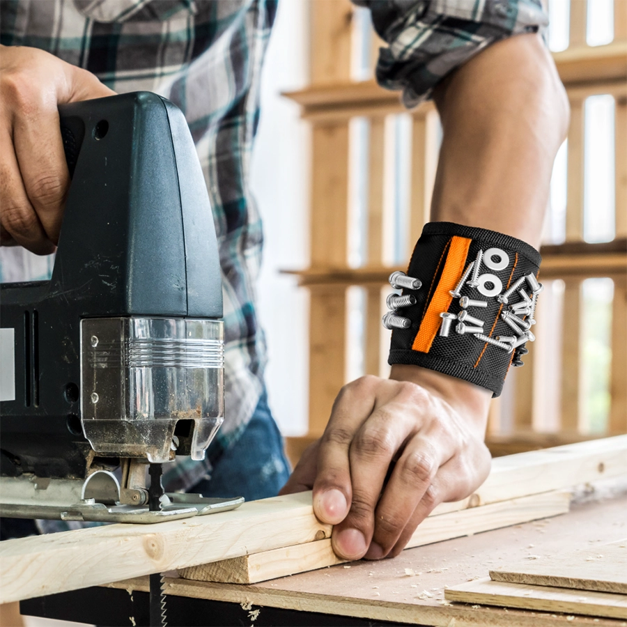 Lightweight and Portable Wristband Magnetic Tool Belt