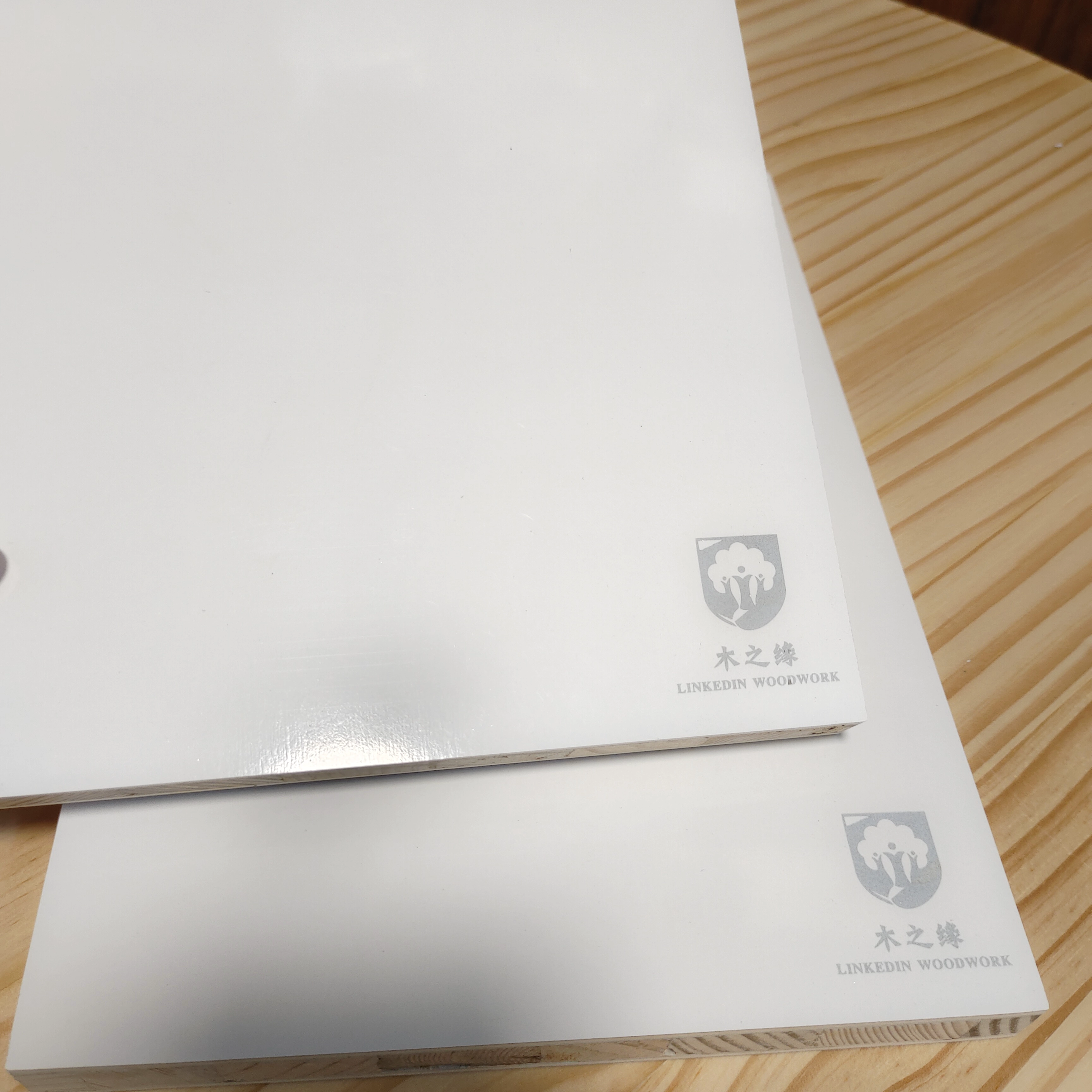 High Gloss Block Board Produce Product Pine Blockboard