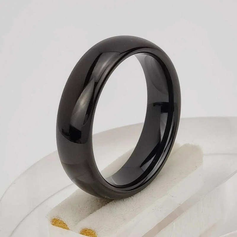 Wolframring auf Lager Beliebter 5 mm gewölbter schwarzer Wolframkarbidring Eheringe für Herren China Hersteller - KOPIE - tab4q4