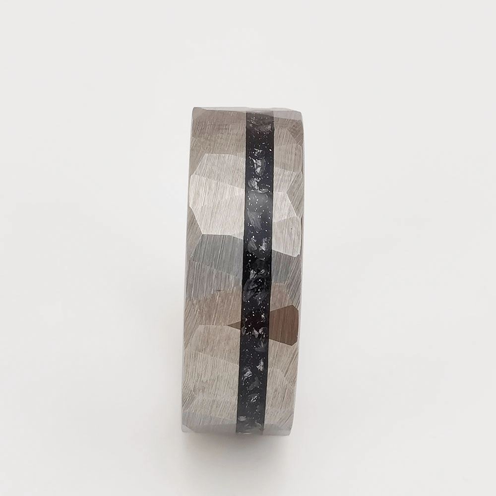 Plenty of Tungsten Wedding Bands on Stock Silver Hammered Tungsten Ring with Iron inlay China Supplier