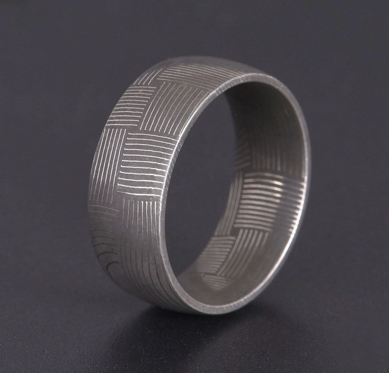 B2B vende al por mayor anillos de boda de acero de Damasco de ajuste cómodo hechos a mano de primera calidad para reventa