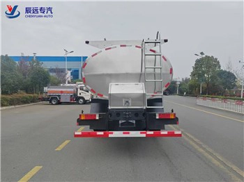 Dongfeng Brand15-20 CBM新鲜牛奶罐车运输卡车供应商