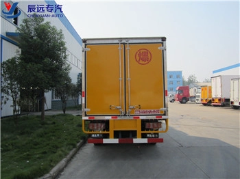 东风牌3-5吨冷藏车货车货车价格用于疫苗/药品