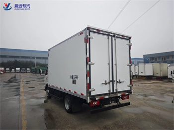 Foton brand 3-5 tons frozen van refrigerator trucks supplier