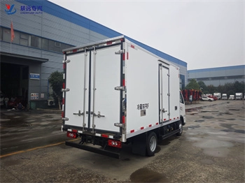 Foton brand 3-5 tons frozen van refrigerator trucks supplier