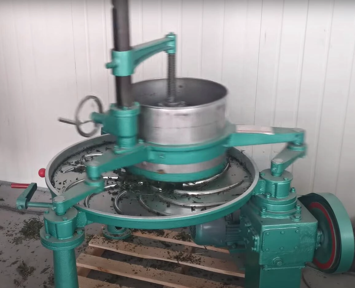 Siyah Çay Ekşiliğinin Etkenlerinden Biri: Çay Yuvarlama