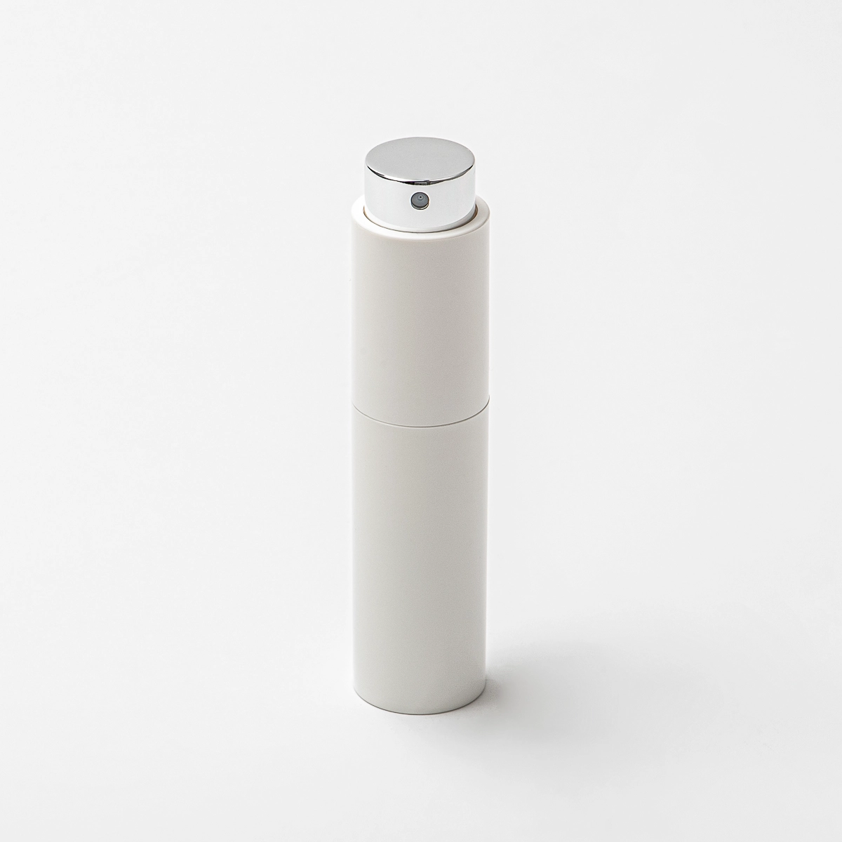 Multi-Coloured Metal Perfume Spray Bottles Travel-Sized Portable Packaging