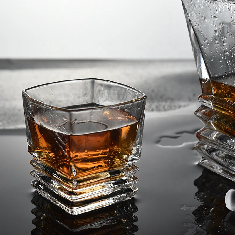 5 pieces Old-fashion Lead-free twist crystal Glass whiskey cups Decanter sets