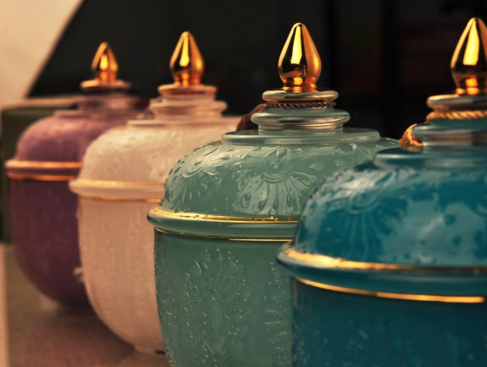 Sunny new design luxury tealight empty glass candle holder with tassel lid