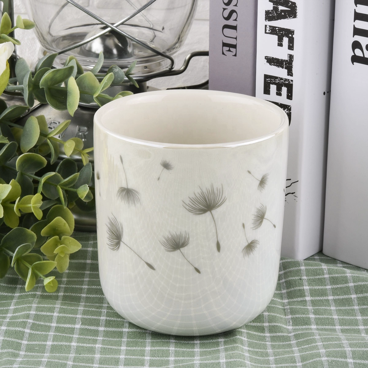 Wholesales empty decorative glossy candle ceramic jars 7 oz 10 oz