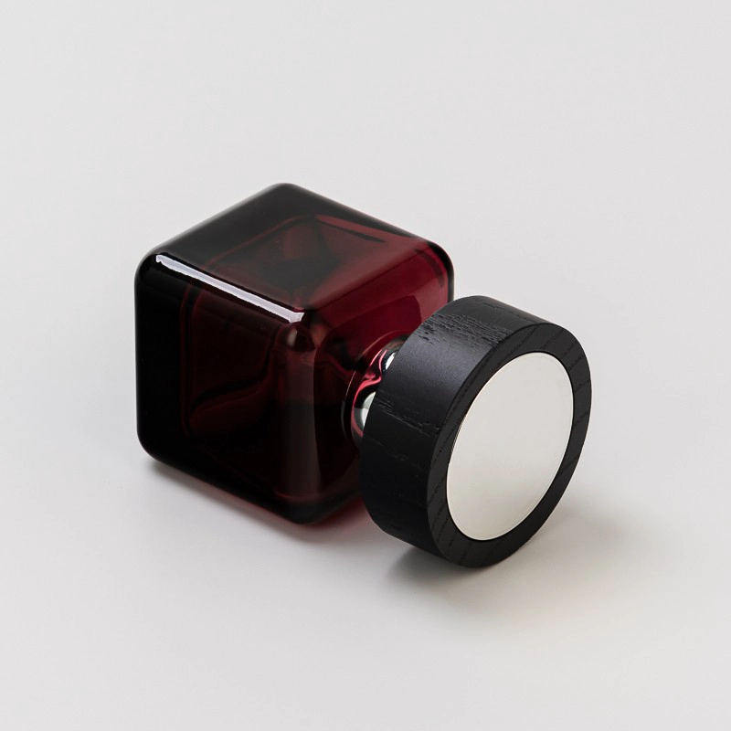 Square Shape Dark Red 50ml Fragrance Glass Perfume Bottle with Round Cap