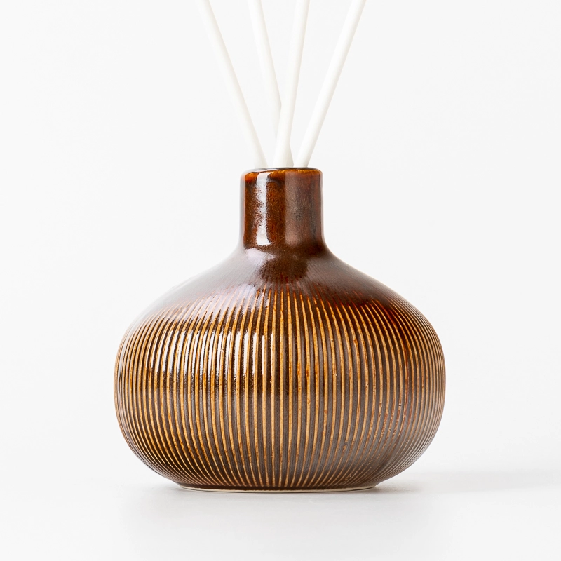 Brown Color Stripe Finish Ceramic Bottle 320ml Reed Diffuser Bottle Manufacturer