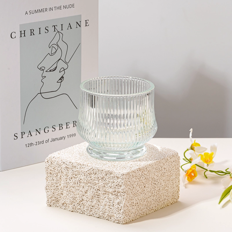 Luxury Stripe Design Clear Glass Candle Holder for Home Decoration Scented Candle