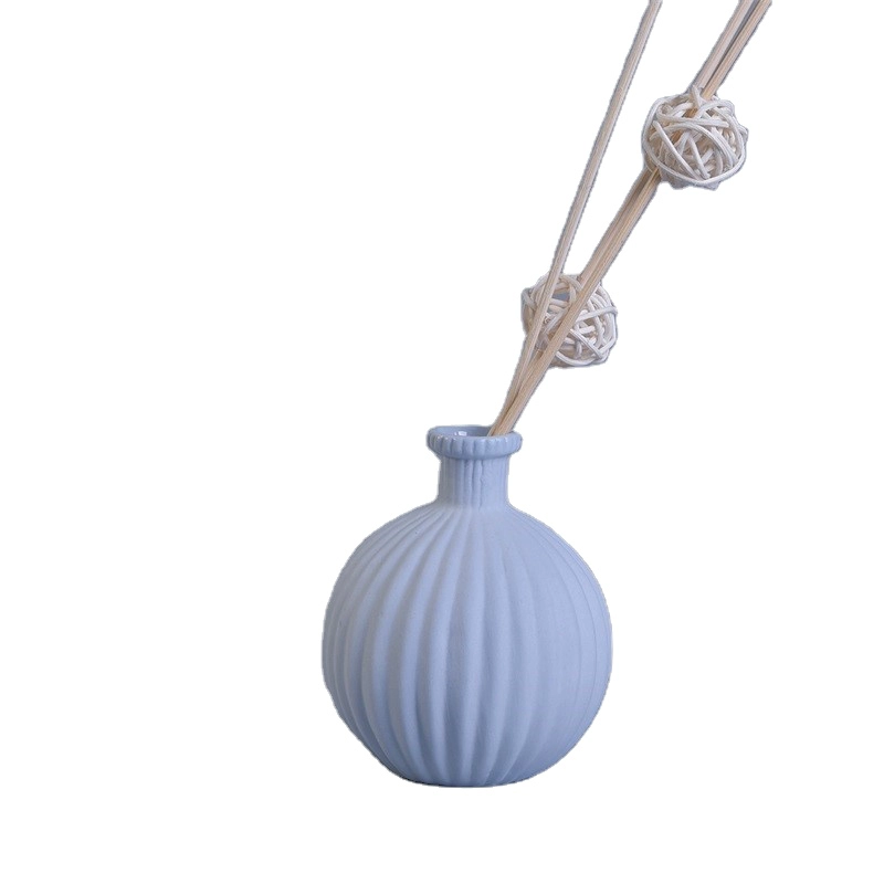 China Sunny 240ml 165g  white decorative ceramic diffuser bottle manufacturer