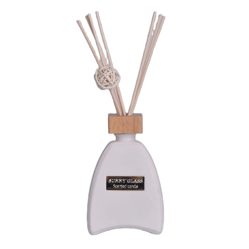China Sunny 206ml 200g white pink red colors ceramic diffuser bottle manufacturer