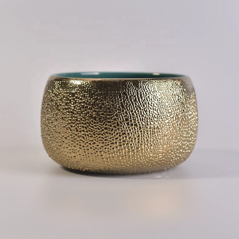 Wholesales home decoration luxury porcelain round gold ceramic candle vessels