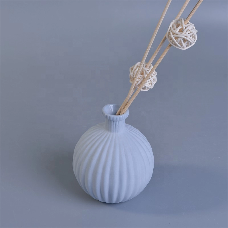 Sunny 240ml 165g white decorative ceramic diffuser bottle