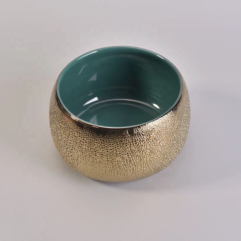 Wholesales home decoration luxury porcelain round gold ceramic candle vessels