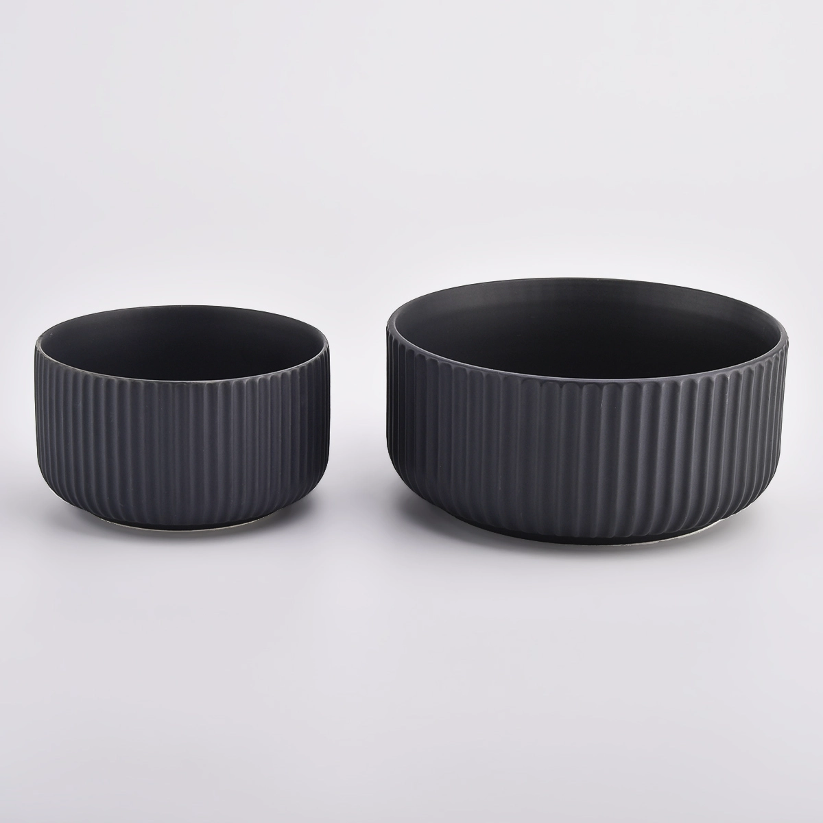 Strips ceramic candle jar with matte color