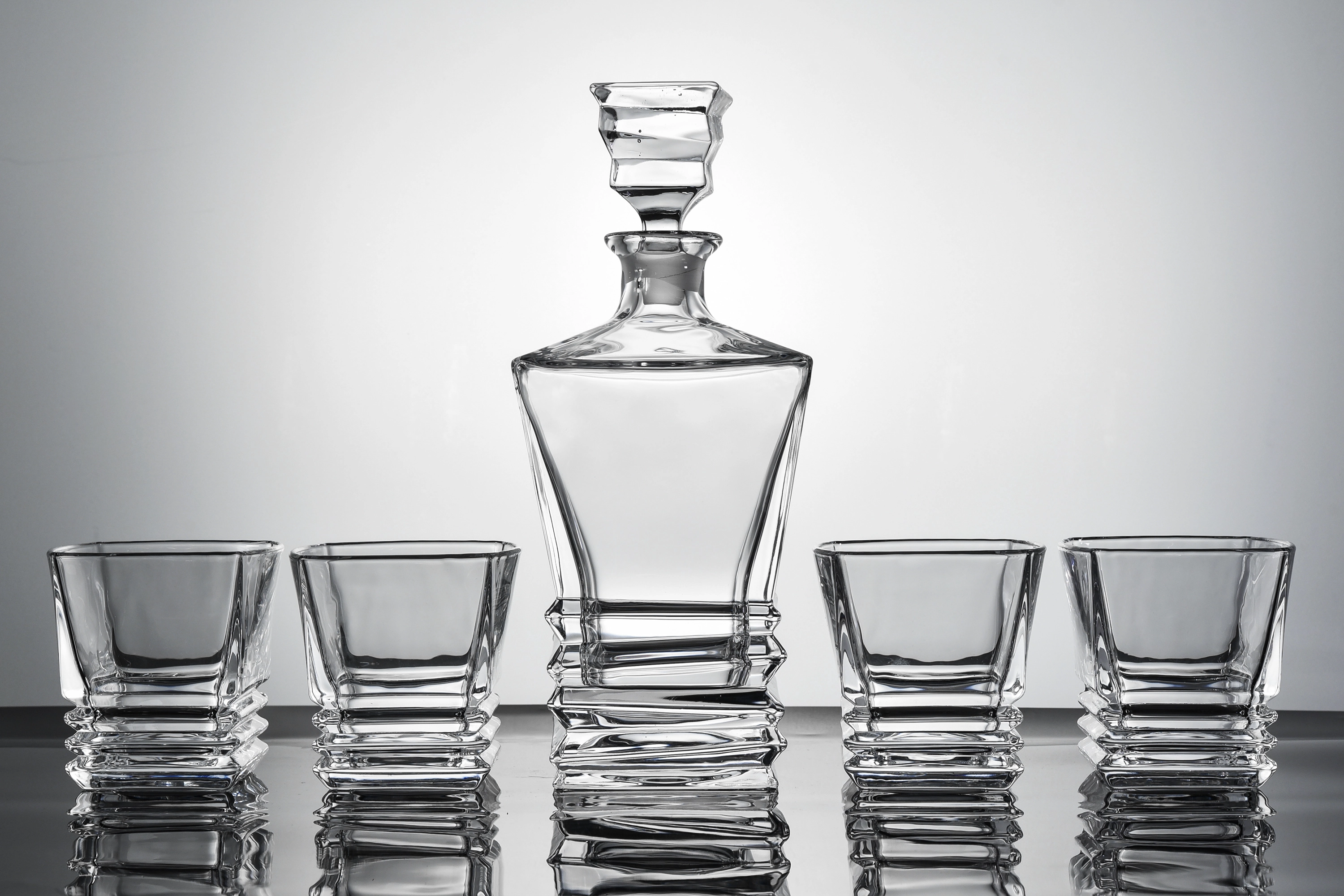 Glass bottle decanter with whisky glass cup set for wholesale