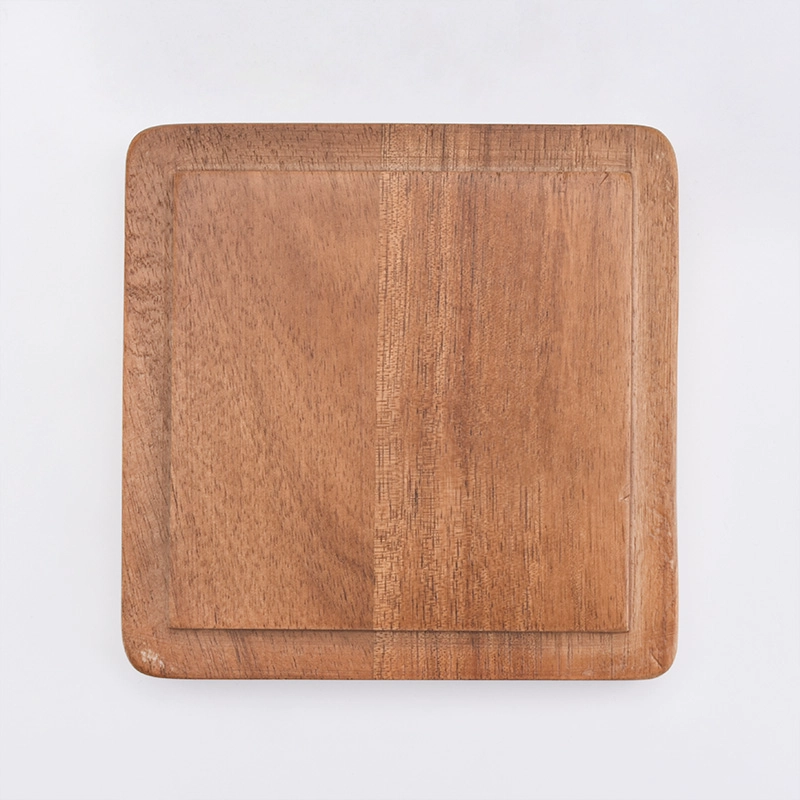 Square pine wooden lid with logo