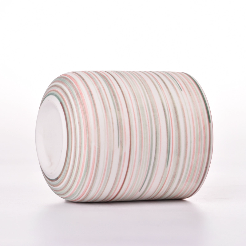 Recentemente deco per la linea di bobine colorate sul portacandele in ceramica da 8 once 10 once 12 once per il commercio all'ingrosso