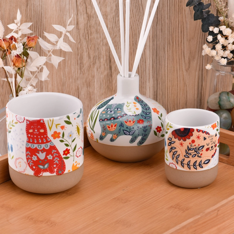 Luxury multi-color cat pattern ceramic aromatherapy bottle Luxury multi-color cat pattern ceramic aromatherapy bottle