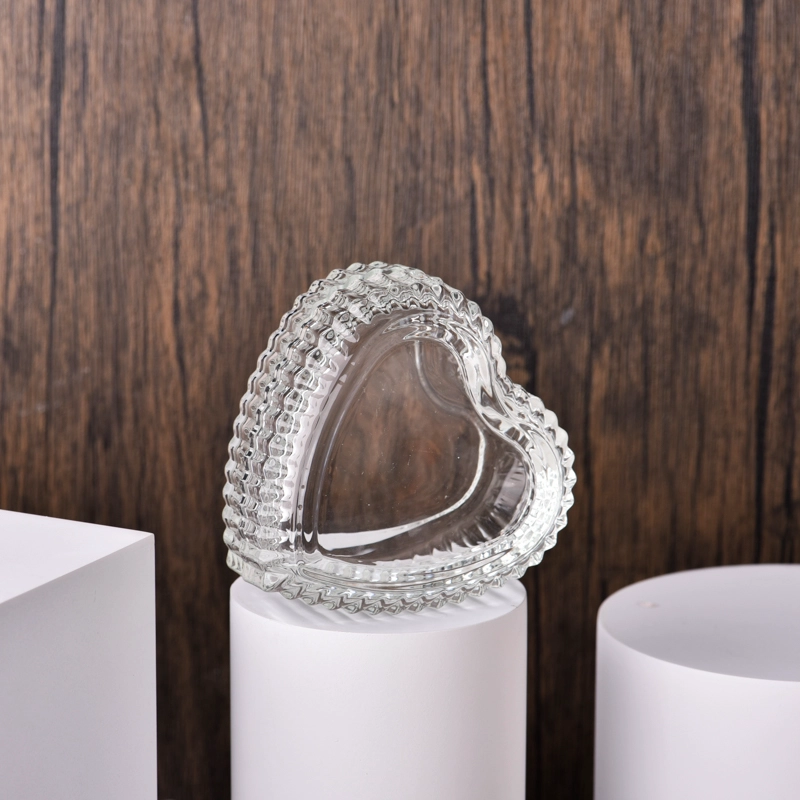 Wholesale love shaped glass candle jars with lids for Valentine's Day Wholesale love shaped glass candle jars with lids for Valentine's Day