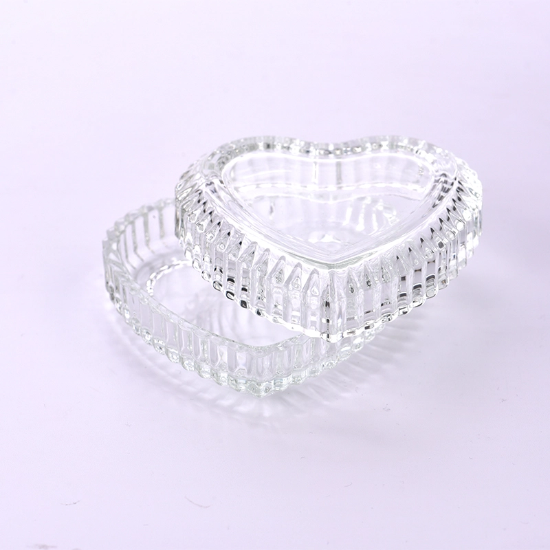 Newly design of love shaped glass candle jars with lids for Valentine's Day in bulk
