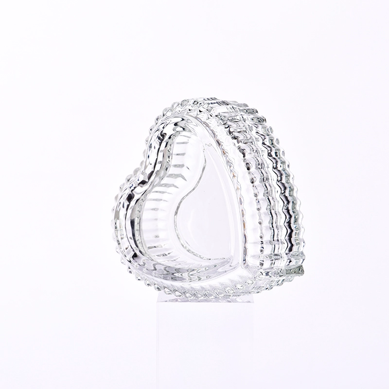 Wholesale love shaped glass candle jars with lids for Valentine's Day Wholesale love shaped glass candle jars with lids for Valentine's Day