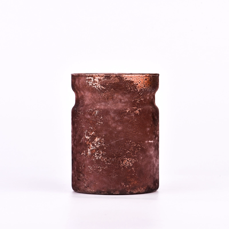 Luxury foil gold glass candle jars are used for home decor