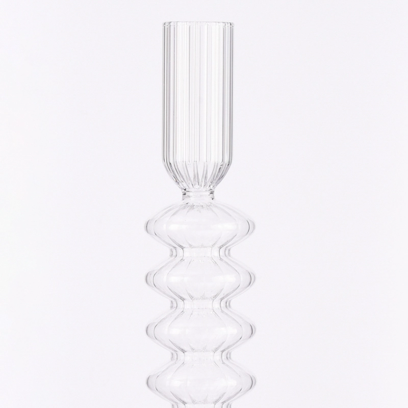 Uniek ontworpen hoge kandelaar van borosilicaatglas voor stompkaars