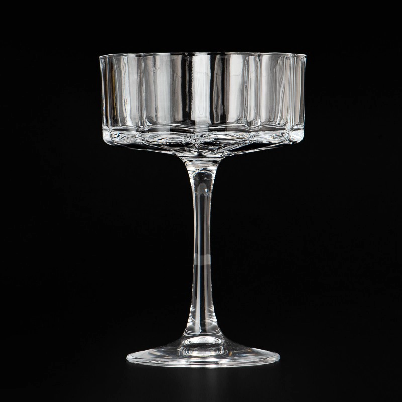 Luxury Vertical Stripe Surface Glass Candle Vessel for Home Decor - COPY - 7vgt4b