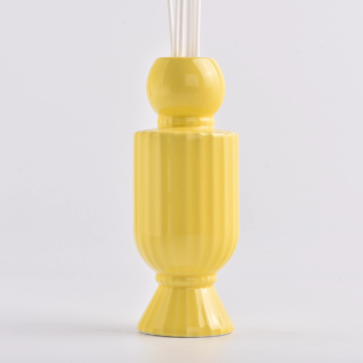 Wholesale Yellow Cylinder Ceramic Reed diffuser bottles home decor